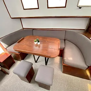  Hotel en barco Fantastico Velero En Barcelona